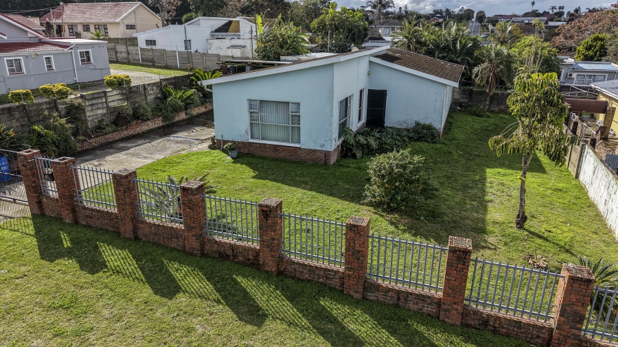 3 Bedroom Property for Sale in Amalinda North Eastern Cape